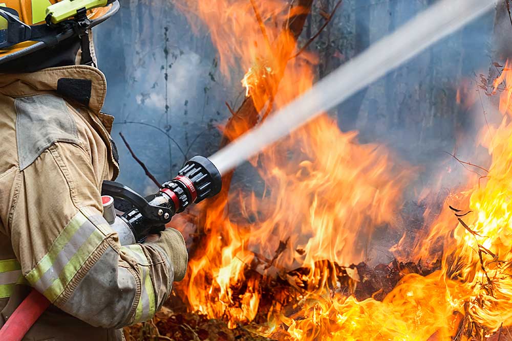 Pearl City Fire Today - ABC Junkyard Blaze Sends Heavy Smoke Across Oʻahu
